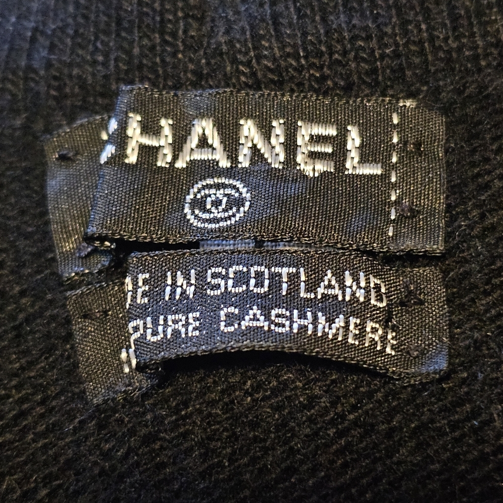 CHANEL Vintage 100% Cashmere Rare Cardigan Authentic Sweater size L - Picture 12 of 16
